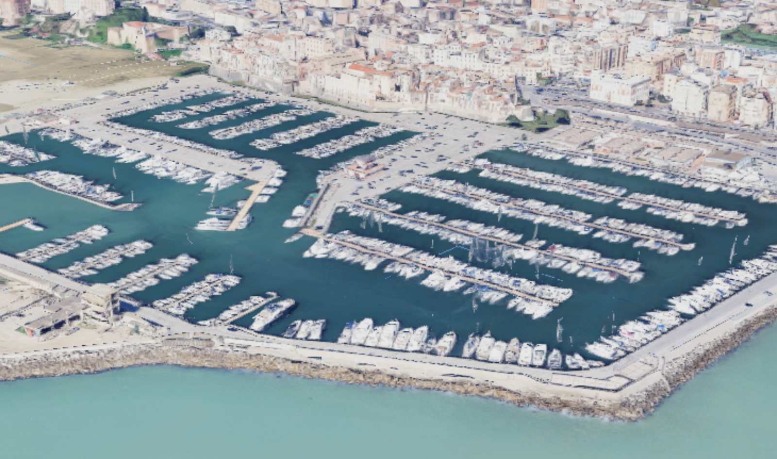 Nettuno, il porto, foto Google Maps