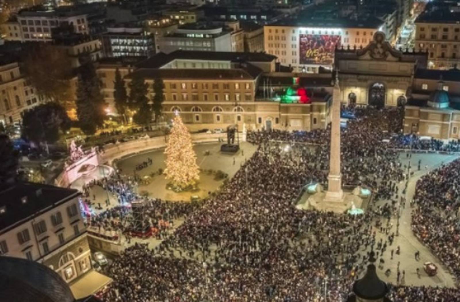 Roma, l'albero di Natale di piazza del Popolo del 2023, foto Comune