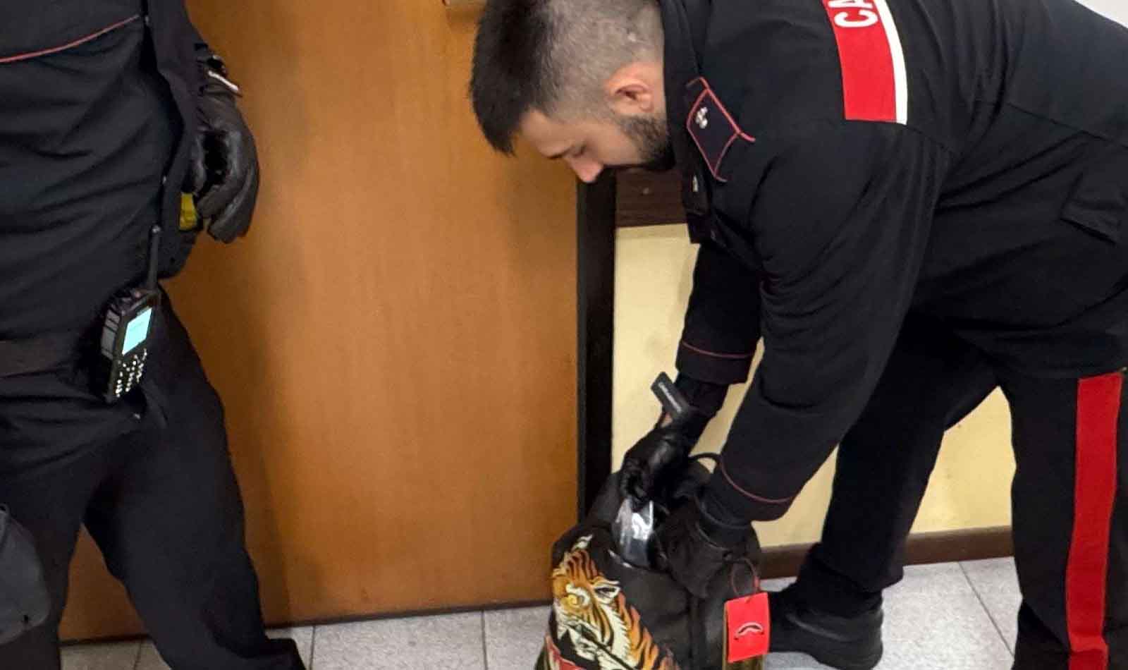 Roma, Carabinieri in azione Ciampino