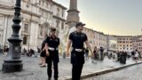 Roma,tenta di entrare nella Fontana del Nettuno: denunciato un 47enne già espulso dall’Italia