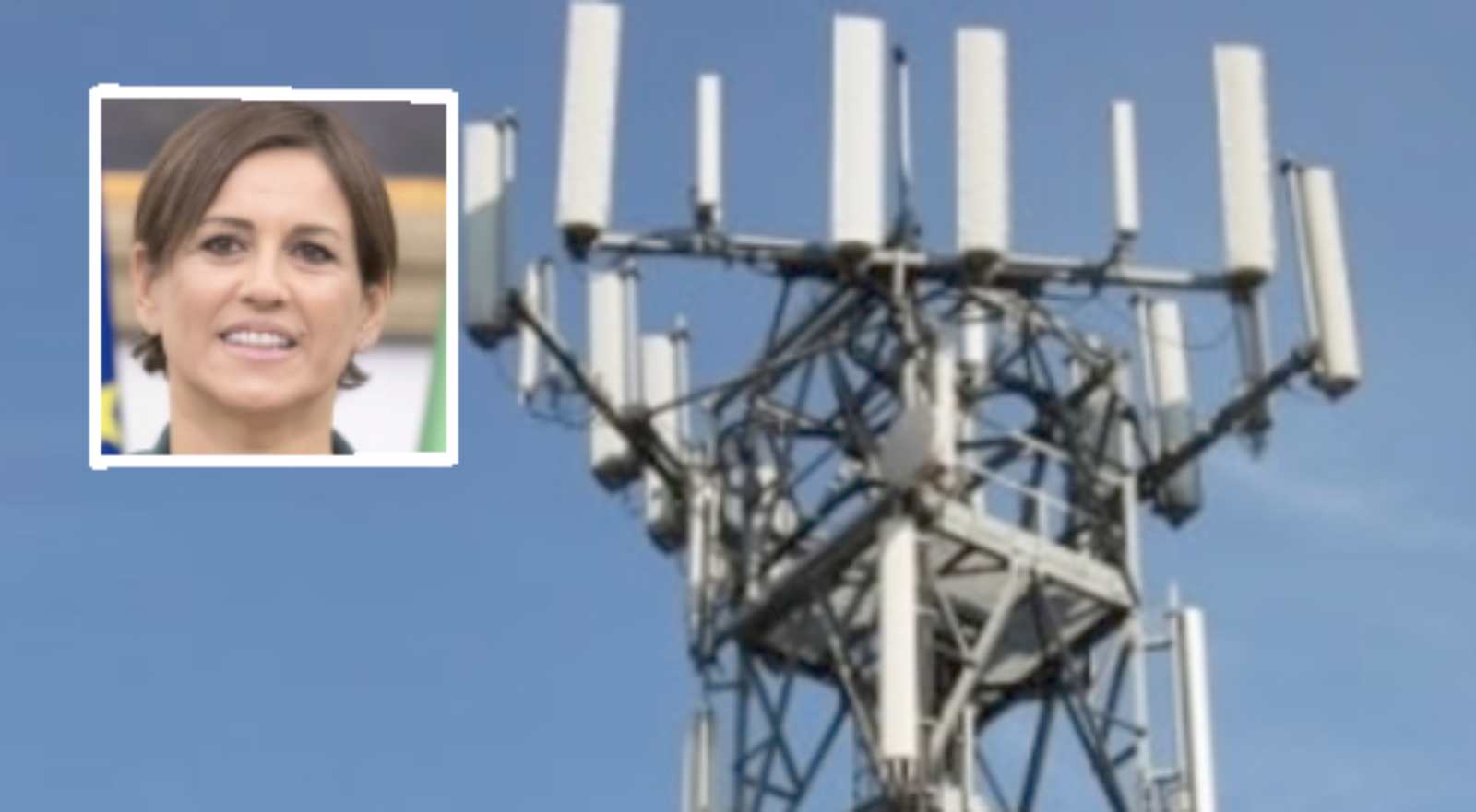 Roma, sullo sfondo una classica antenna, in primo piano l'assessore al Commercio Lucarelli