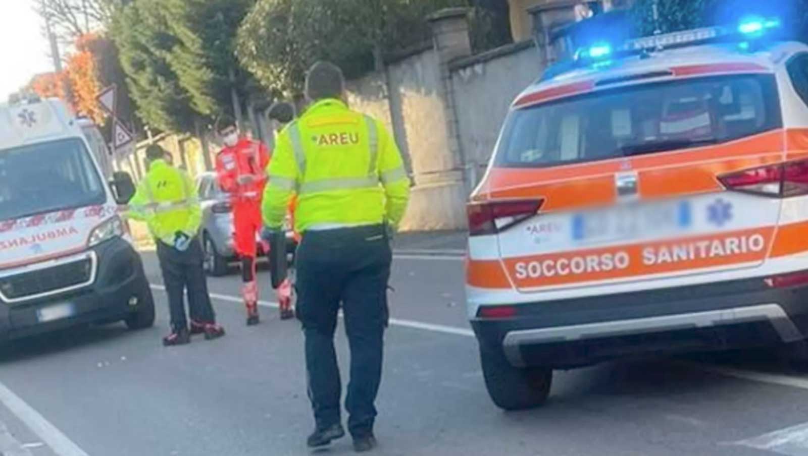 Un auto medica dopo un incidente