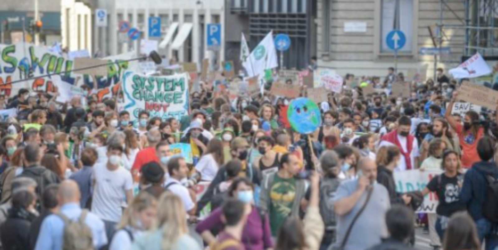 ROma, arriva il corteo per il clima, foto generica di un precedente raduno sempre sui temi ambientali