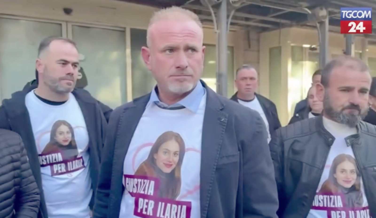 Roma, i genitori di Ilaria sula entrano in Tribunale a Roma, foto TGCOM 24