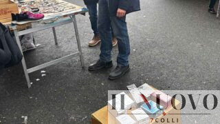 Roma, controlli a Tor Bella Monaca: sequestri nel mercato del falso di via Quaglia