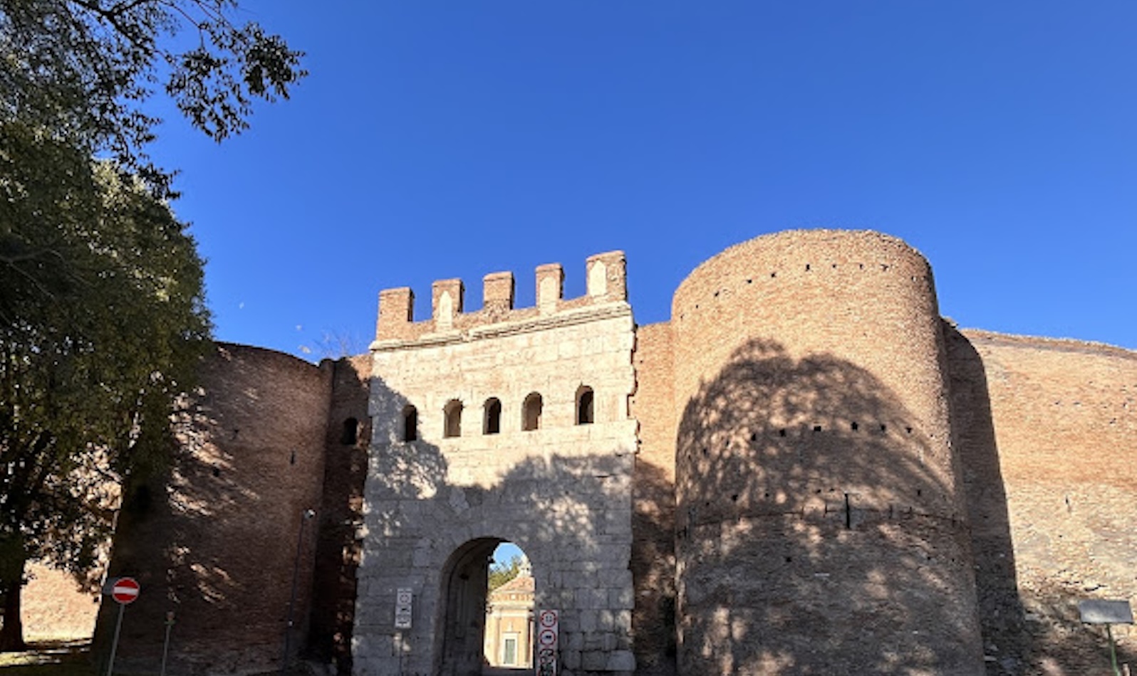 via delle Mura latine