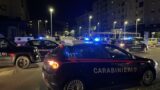 Roma, controlli dei carabinieri a Tor Bella Monaca: sequestrati 3 kg di droga, una pistola e munizioni
