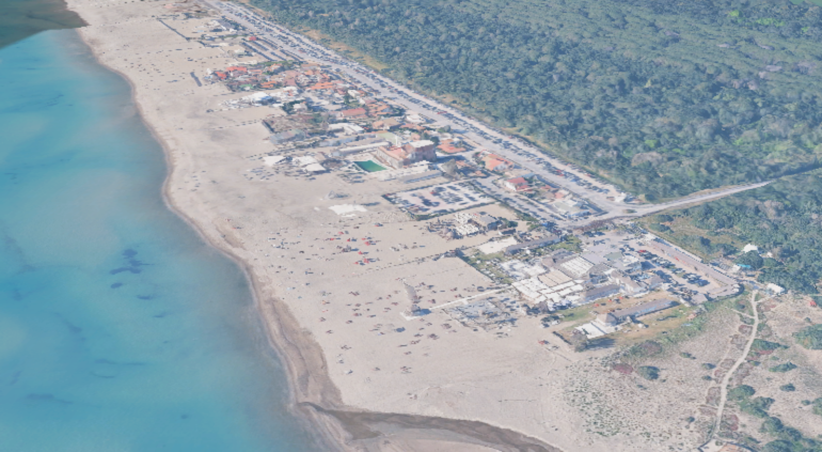 Maccarese, la spiaggia di Fiumicino, foto Google Maps