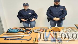 Roma, tentativo di furto in un esercizio commerciale: malviventi sorpresi dal proprietario con le telecamere