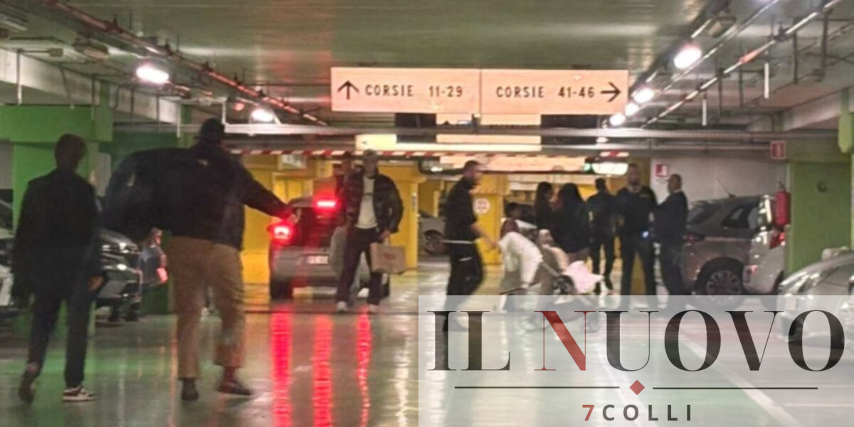 Roma, parcheggio di Euroma 2, un momento della presunta aggressione