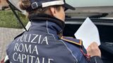 Roma, incidente in via dei Bastioni di Michelangelo: conducente con patente falsa