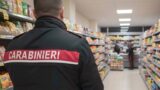 Roma, rapina al mini-market e al barbiere: 34enne ai domiciliari con braccialetto elettronico