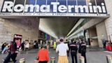 Roma, controlli a Termini, tra borseggi, carte rubate e sequestri da capogiro