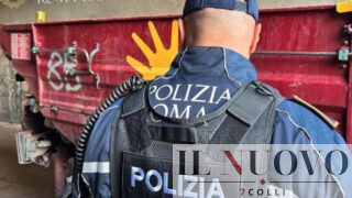 Roma, blitz a Ponte di Nona: sgomberato il “Villaggio Falcone”, l’ex Punto Verde Qualità torna “libero”