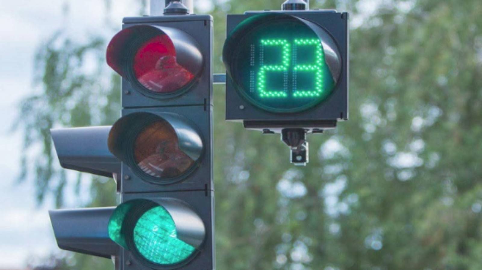 Un semaforo, con countdown, come quelli in programma a Roma