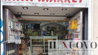 Minimarket e souvenir in centro: Roma vince in Tribunale e cambia le regole nell’area Unesco