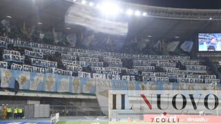 Lazio, la rivolta dei tifosi: “Domenica restiamo fuori dall’Olimpico”. Venduti solo 200 biglietti