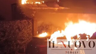 Ardea, incendiata l’auto della consigliera Edelvais Ludovici (FOTO)