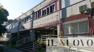 Roma, da scuola a bivacco: l’ex Alberto Sordi di via Taggia resta in mano agli abusivi. “Situazione inaccettabile”