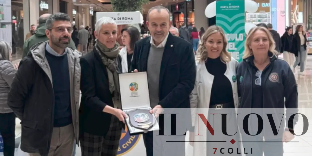 Antonello Aurigemma, il presidente del Consiglio del Lazio ritira il premio