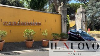 Armato di pistola e coltello rapina due supermercati e una farmacia in pochi giorni: arrestato ‘rapinatore dei Castelli Romani’