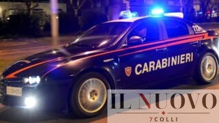 Roma, picchia e aggredisce con un coltello la compagna davanti al figlio minorenne: arrestato