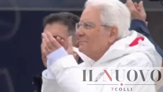 Sergio Mattarella torna a Cortina d’Ampezzo e i social impazziscono: “È l’“effetto talismano” del Presidente alle Olimpiadi”