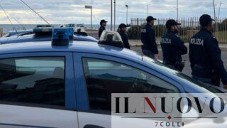 Picchia e sequestra la compagna in una baracca, poi anche l’amica: orrore al parco della Madonnetta