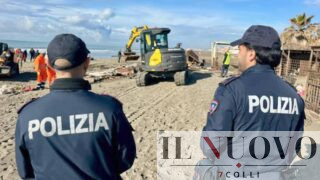 Ostia, sgombero ultimato allo stabilimento ex Faber: tre persone identificate dalla Polizia