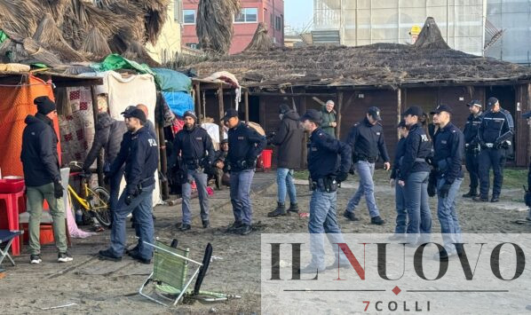 Polizia al Village Ostia