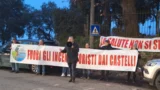 Inceneritore di Roma, cittadini contro i dirigenti PD in campagna elettorale ai Castelli Romani: “Zingaretti mantieni gli impegni”