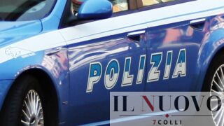 Fast & Furious per le strade di Roma, prima lo scippo, poi l’inseguimento folle: speronano la polizia e tamponano le auto durante la fuga