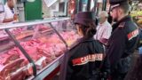 Roma, 50 chili di carne avariata al Mercato Esquilino e catalizzatori smontati al Tuscolano: blitz dei carabinieri (FOTO)