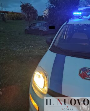 auto rubata campo rom via Salviati