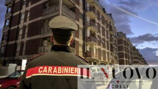 Ostia, occupano un appartamento appena sgomberato in fortino della droga: arrestato 15enne