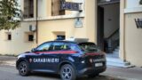 Civitavecchia, a scuola con libri e coltello: denunciato minorenne