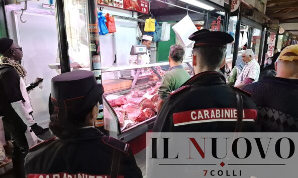 Controlli dei Carabinieri al mercato Esquilino