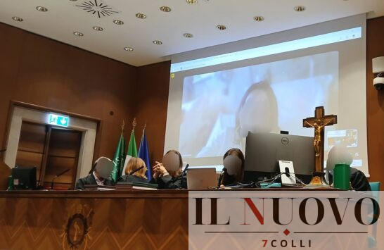 Laura: partorisce due gemelli e si laurea in ospedale