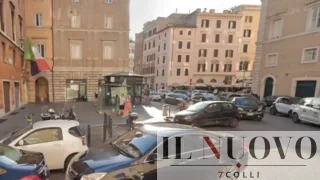 Roma, allarme bomba alla Credem di piazza delle Cinque Lune: artificieri sul posto