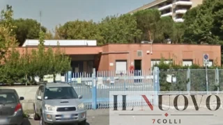 Roma, intruso nel cortile di un asilo: l’intervento della bidella sventa il rapimento