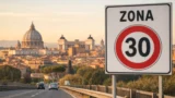 Zona 30 di Roma nel caos: ricorso, multe e due mozioni infiammano il Campidoglio, lo scontro arriva in aula