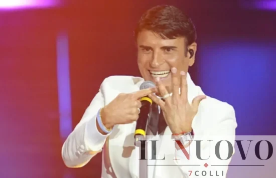Sal Da Vinci: tv, politica e Spotify continuano a inseguire il fenomeno di ‘Per sempre sì’, in attesa dell’Eurovision 2026