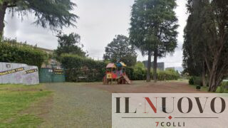 Roma, papà preso a pugni in faccia al parco giochi dell’Eur: aggredito davanti alla figlia di due anni, “Cerco testimoni”