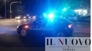 Aprilia, irruzione armata in casa: minacciano una famiglia e scappano con 2.700 euro