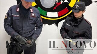 Anzio, choc a scuola: studentessa 14enne con coltello e droga nello zaino