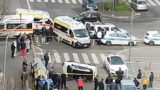 Roma, provoca un incidente e scappa, ma la webcam lo inquadra: 4 feriti, due in codice rosso. Caccia al pirata (VIDEO)