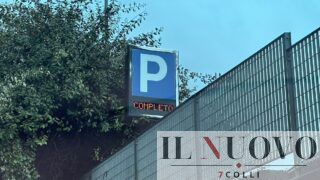 Laurentina, l’odissea dei parcheggi di scambio: quando prendere la metro diventa un miraggio