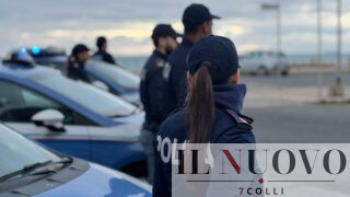 Ostia, “Due cosce di pollo e 5 dosi di cocaina”: spaccio durante la spesa, arrestata 40enne