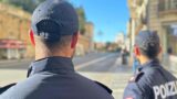 Roma, “shopping gratis” da un quartiere all’altro, ma erano “scortati” dalla polizia: arrestati ladri seriali