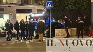 Roma, rissa e vandalismi a Largo Boccea: motorini rovesciati e cittadini aggrediti. Giannini: “Quartiere ostaggio di degrado e violenza” (FOTO)